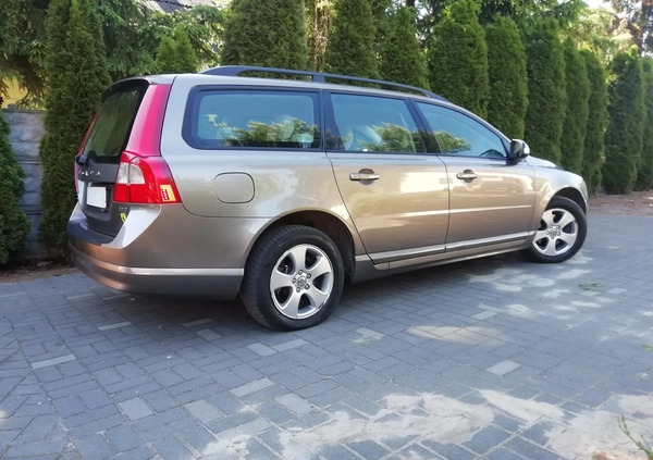 Volvo V70 cena 19450 przebieg: 294350, rok produkcji 2008 z Płońsk małe 277